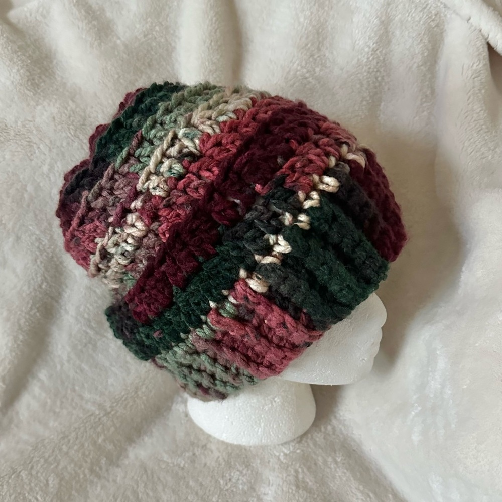 Beanie slightly slouchy